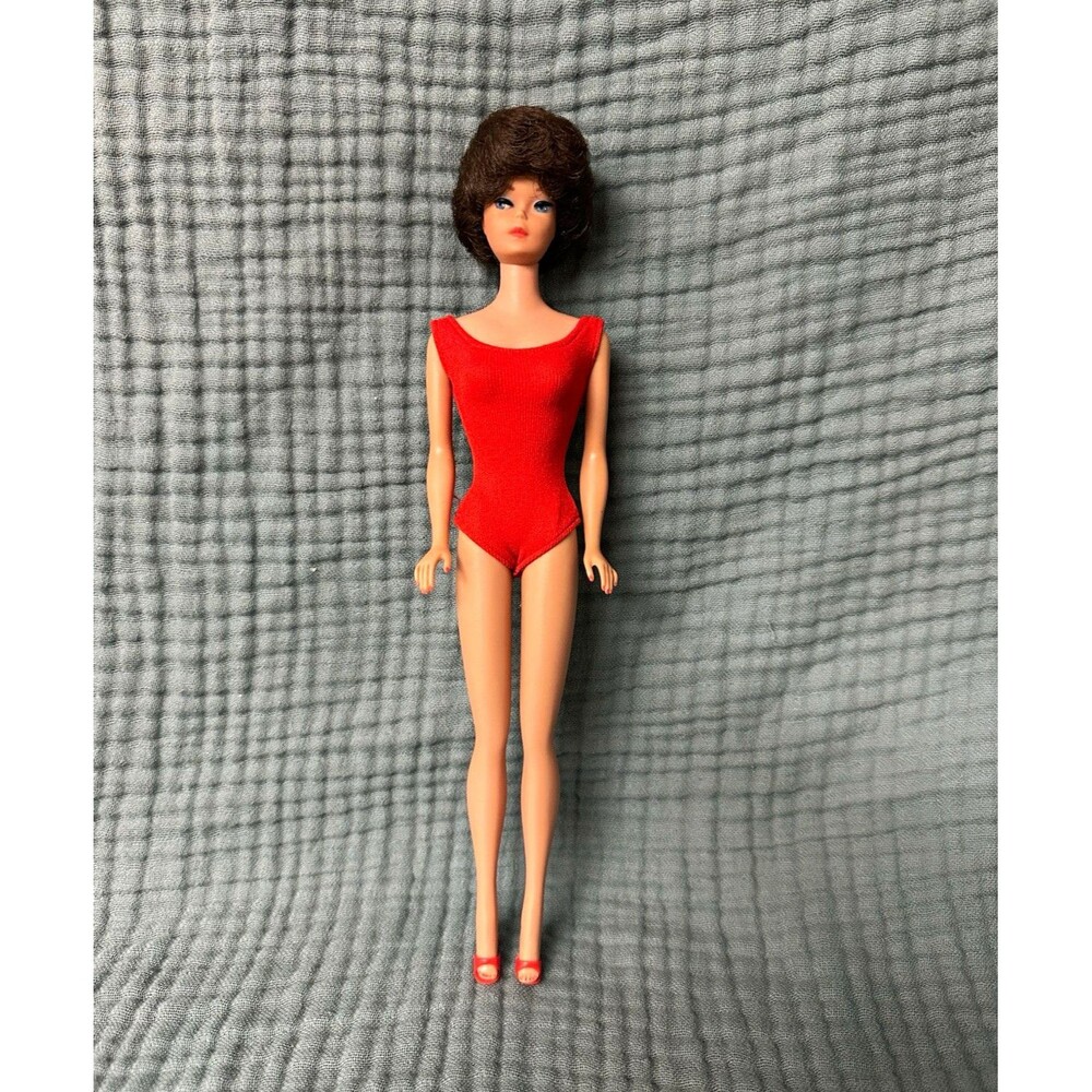 Vintage 1962 Mattel Barbie Doll #850 Brunette Bubble Cut Red Swimsuit